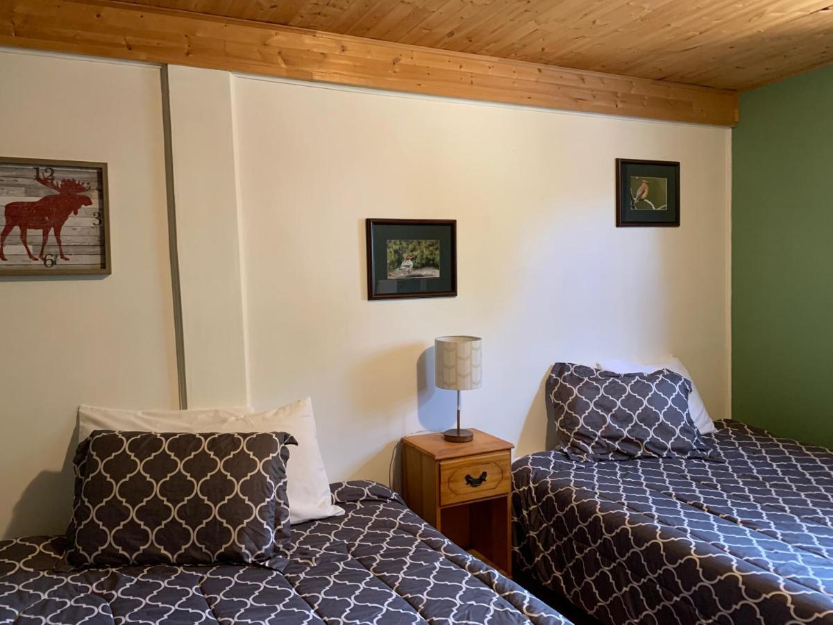 L'Auberge Refuge Du Trappeur Saint Mathieu Du Parc Εξωτερικό φωτογραφία