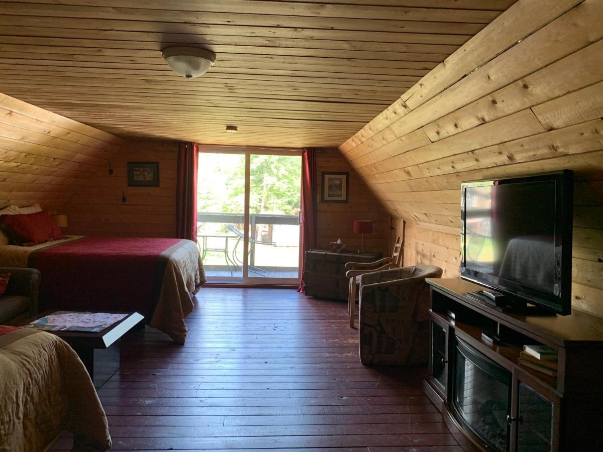 L'Auberge Refuge Du Trappeur Saint Mathieu Du Parc Εξωτερικό φωτογραφία