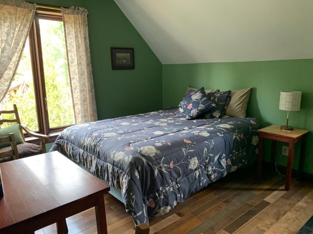 L'Auberge Refuge Du Trappeur Saint Mathieu Du Parc Εξωτερικό φωτογραφία