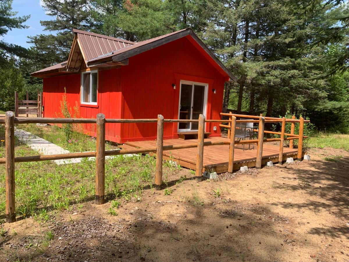 L'Auberge Refuge Du Trappeur Saint Mathieu Du Parc Εξωτερικό φωτογραφία