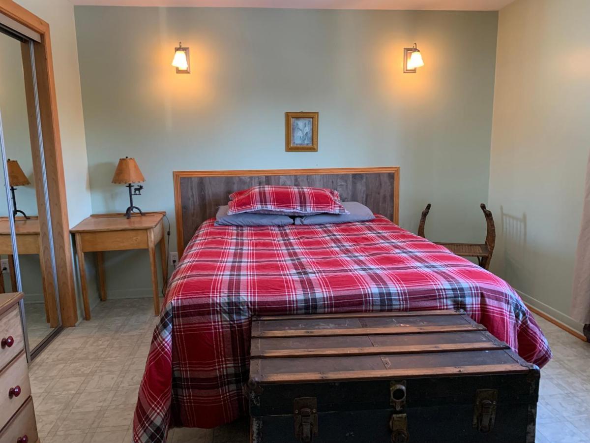 L'Auberge Refuge Du Trappeur Saint Mathieu Du Parc Εξωτερικό φωτογραφία