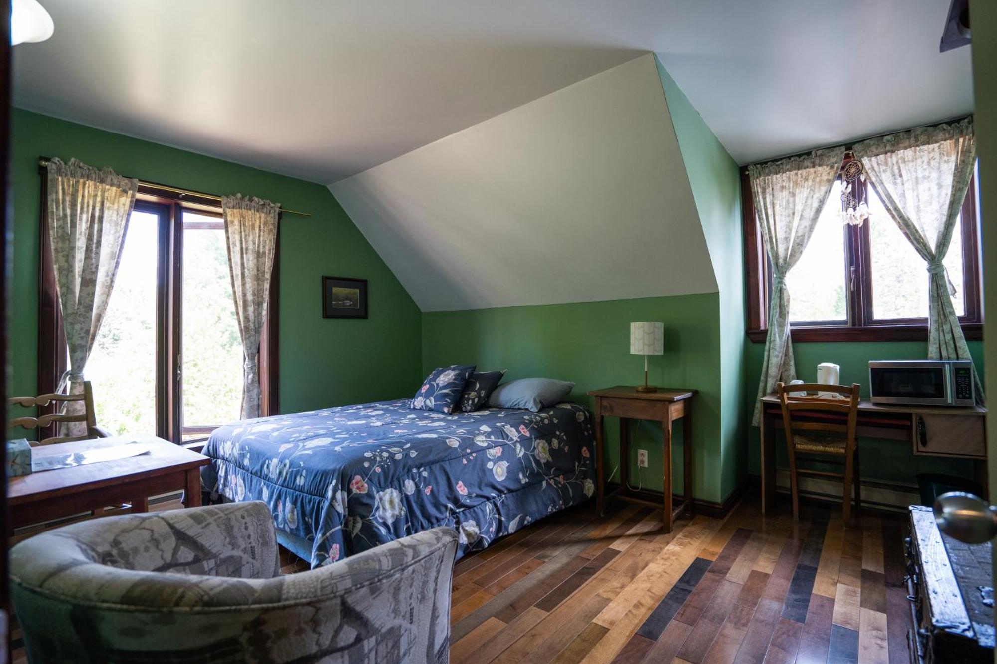 L'Auberge Refuge Du Trappeur Saint Mathieu Du Parc Εξωτερικό φωτογραφία