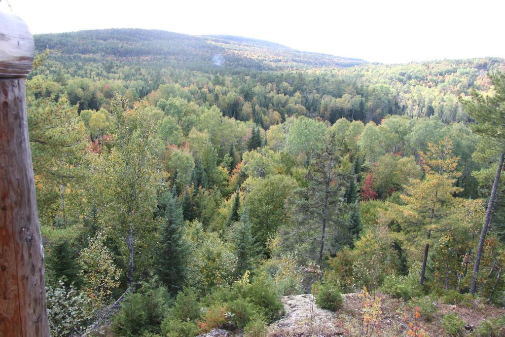 L'Auberge Refuge Du Trappeur Saint Mathieu Du Parc Εξωτερικό φωτογραφία